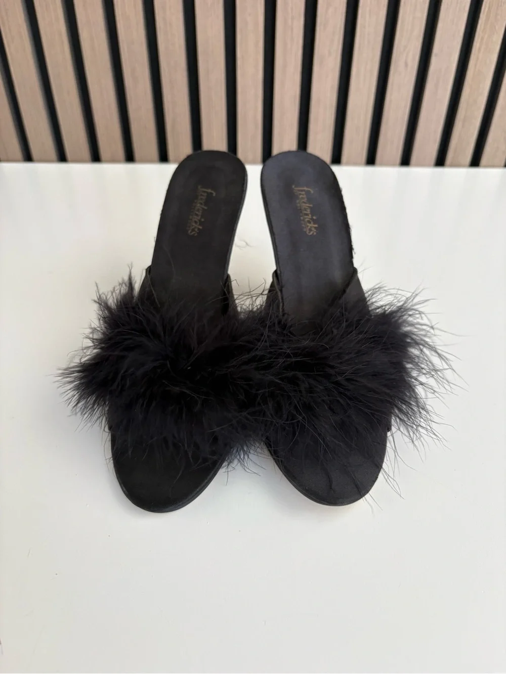 VTG Y2K  FREDERICKS OF HOLLYWOOD Feather Heels